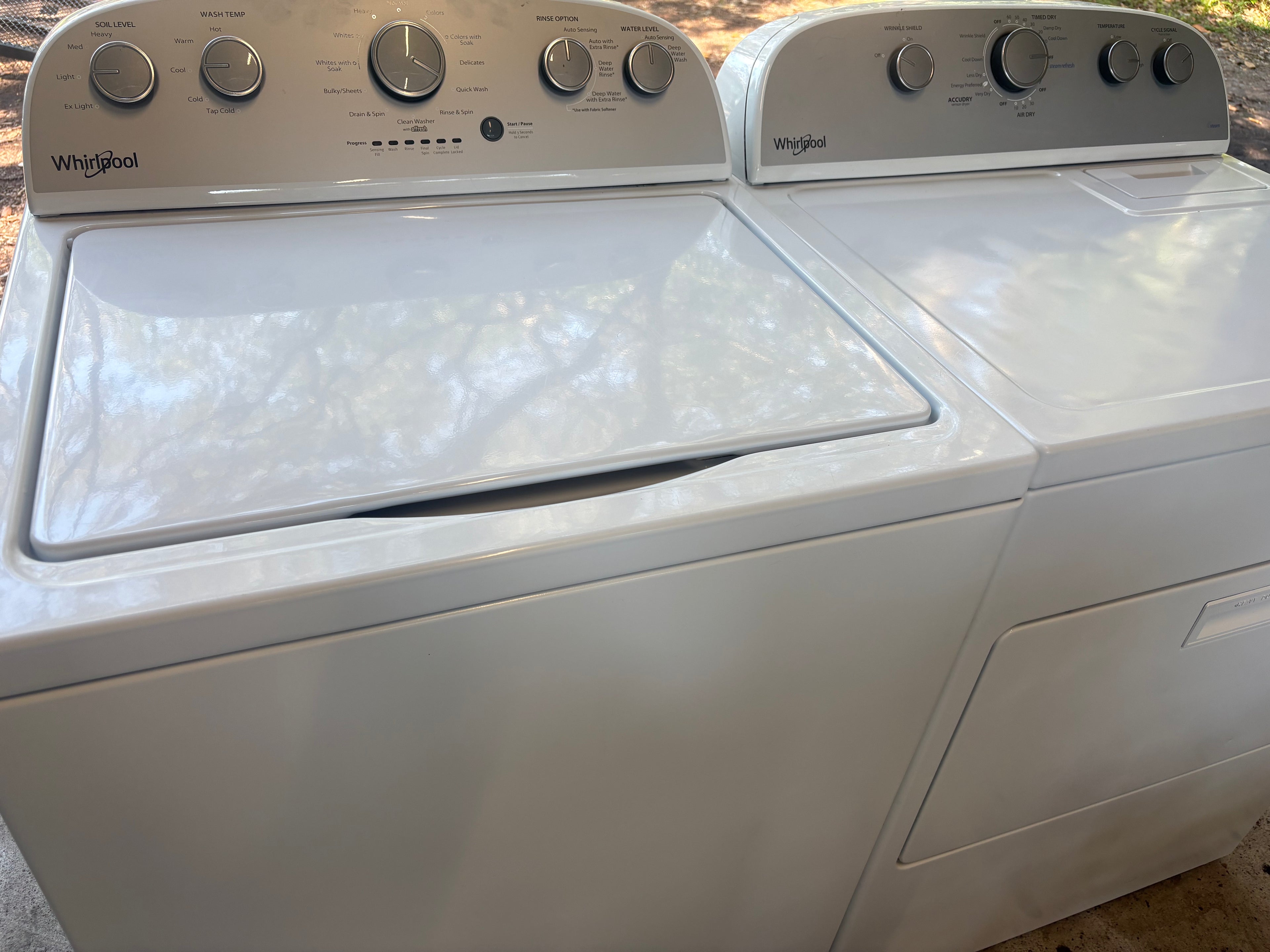 Matching Whirlpool Washer and Dryer Set